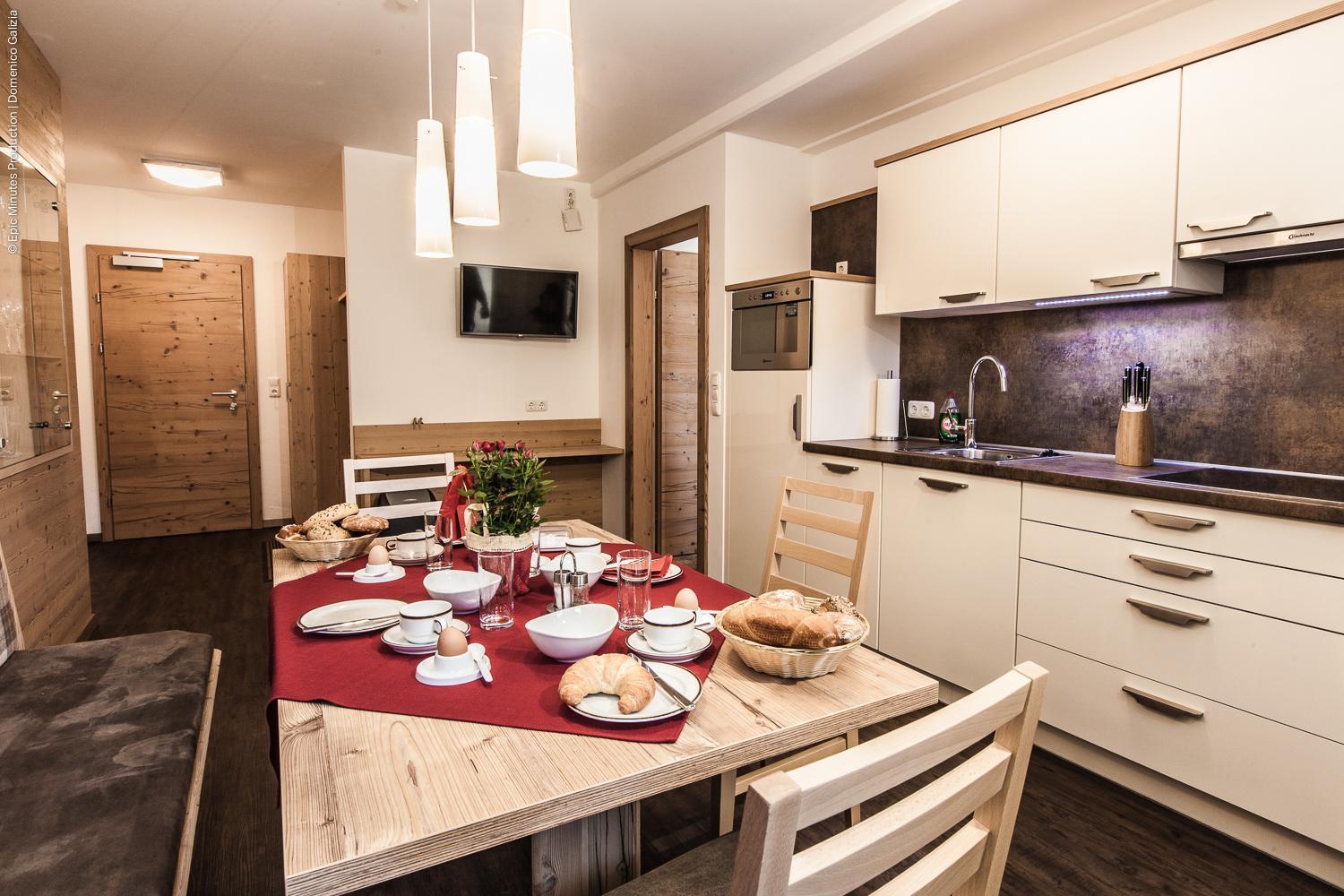 Schoenblick Appartements Тукс Экстерьер фото