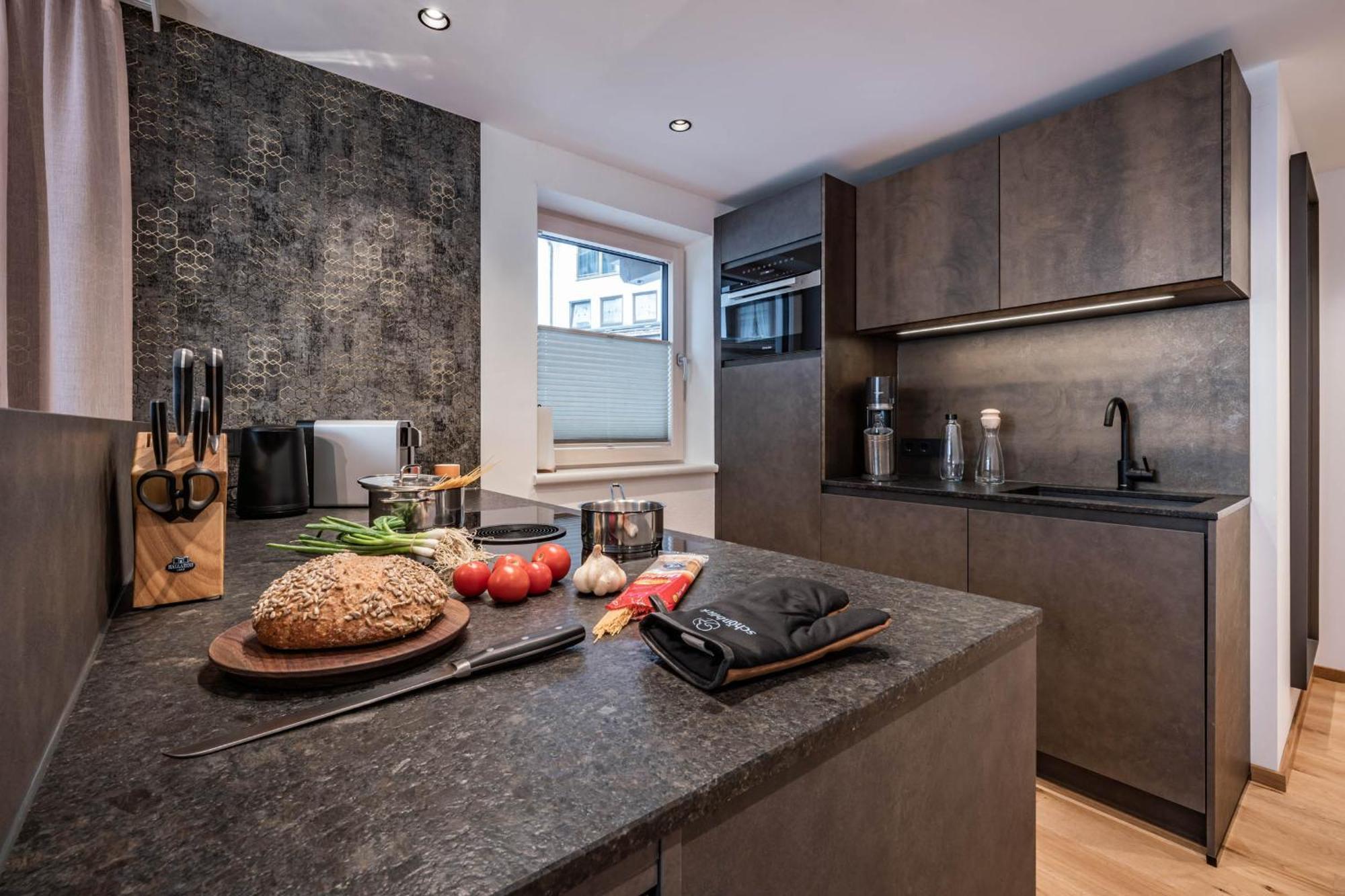 Schoenblick Appartements Тукс Экстерьер фото